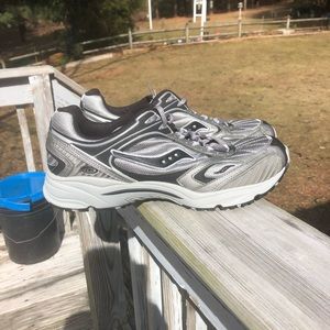 Men’s Saucony running shoe - 11